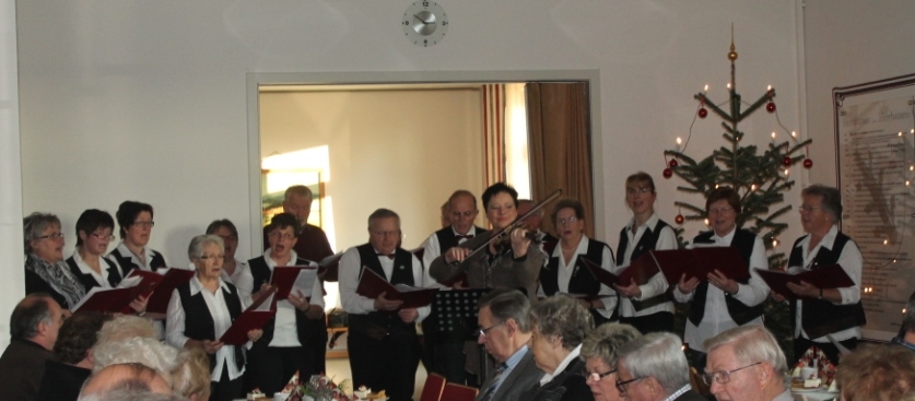 Auftritt des Gemischten Chores auf der Seniorenweihnachtsfeier 2014